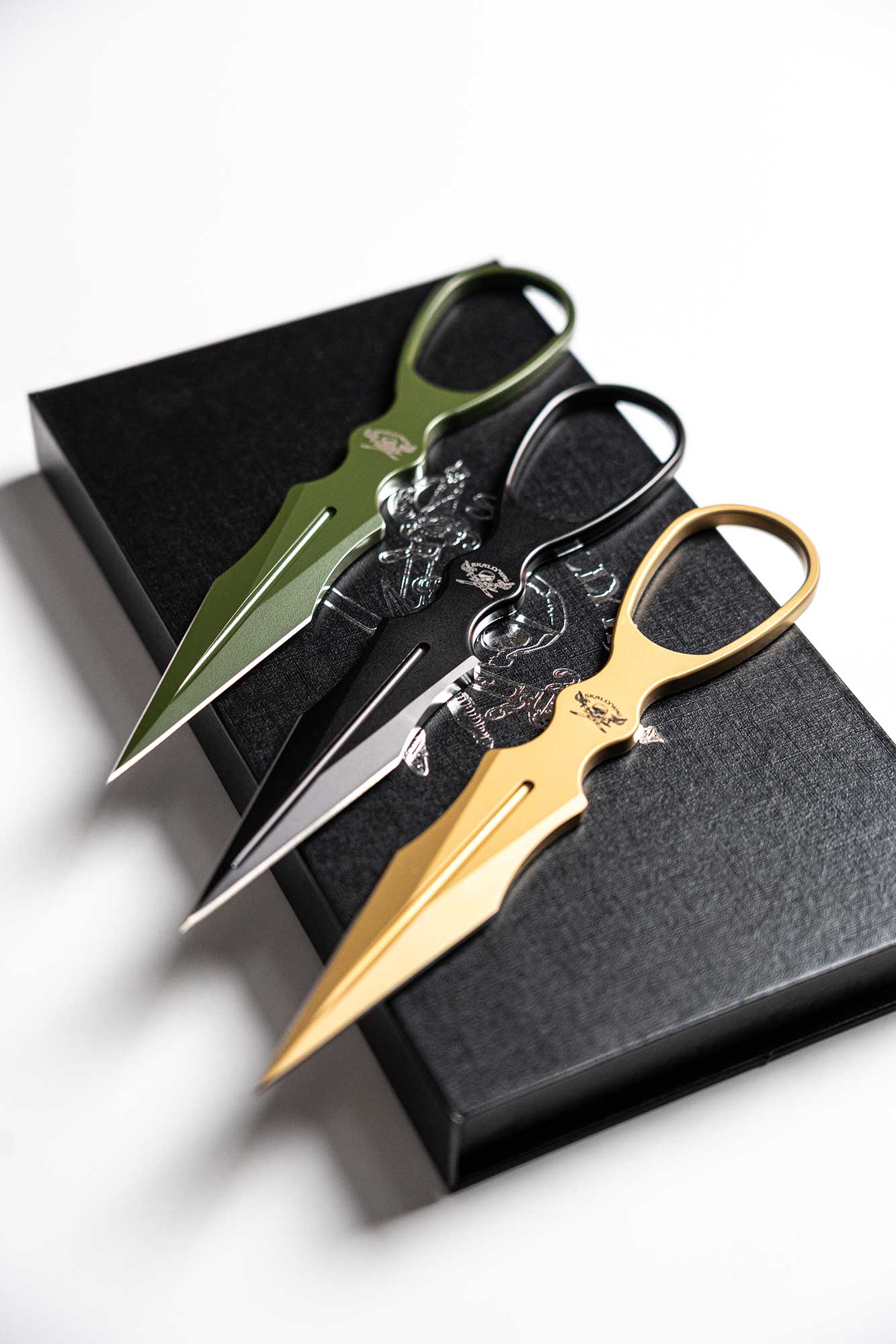 D2 DAGGER - Bounty Gold